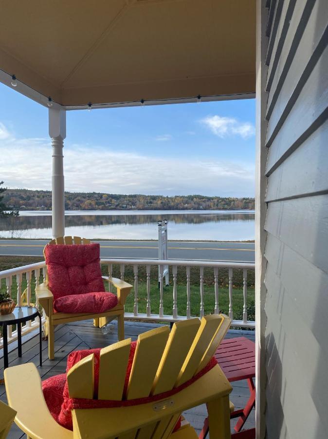 Toba'S Bed & Breakfast Lunenburg Extérieur photo