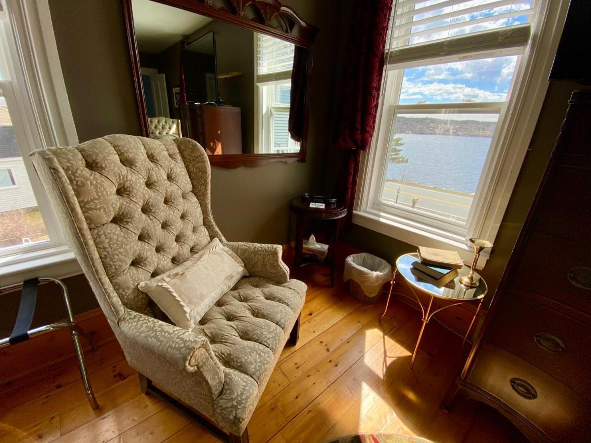 Toba'S Bed & Breakfast Lunenburg Extérieur photo