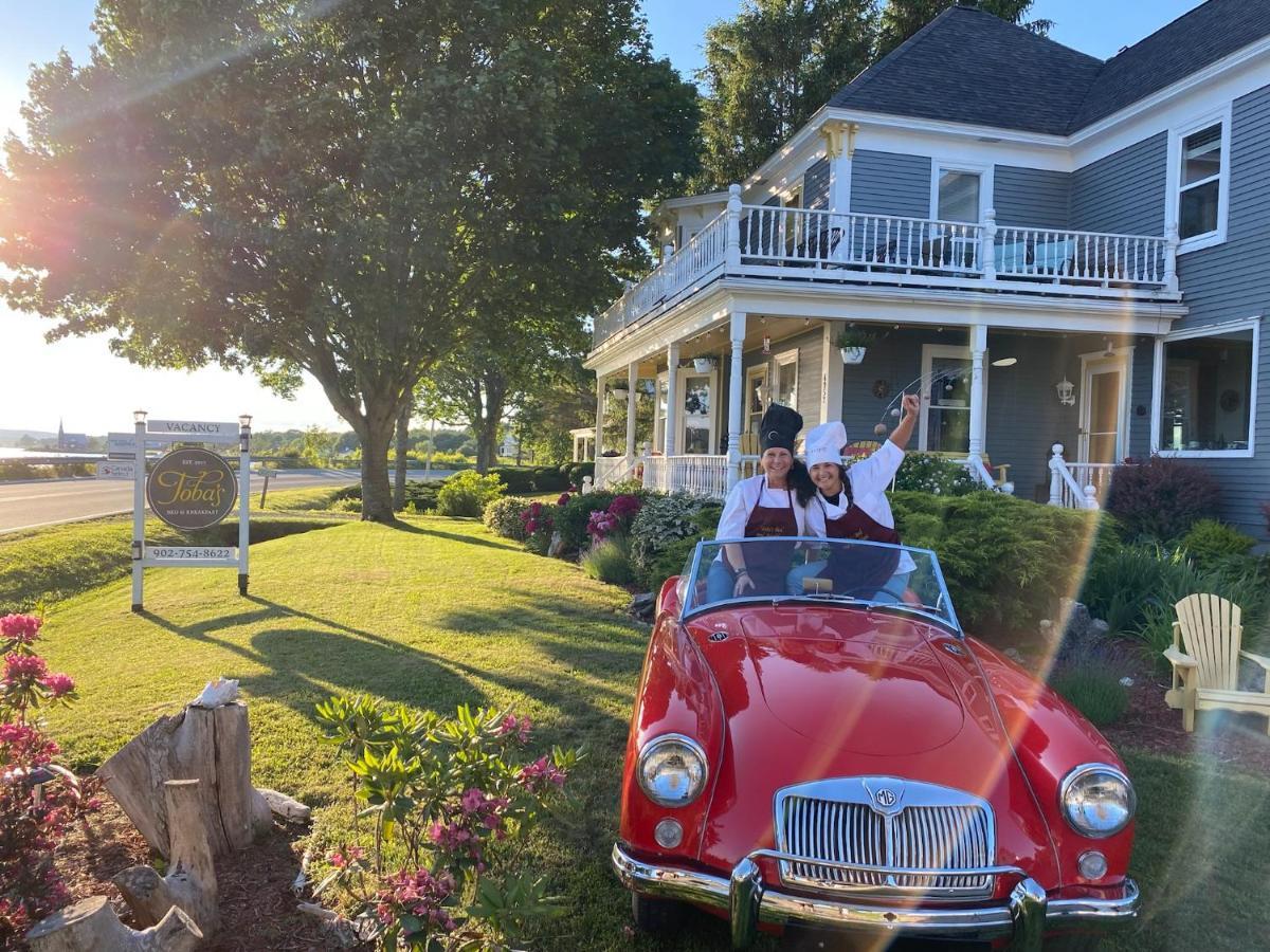 Toba'S Bed & Breakfast Lunenburg Extérieur photo