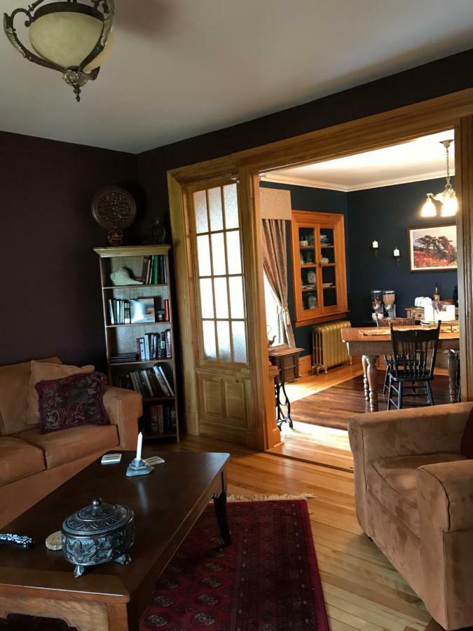 Toba'S Bed & Breakfast Lunenburg Extérieur photo